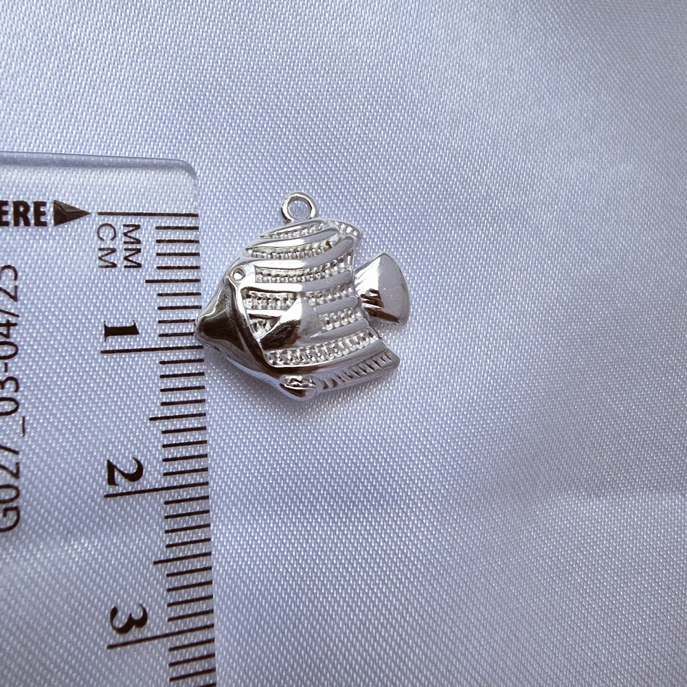 Non-tarnish Silver Tone Fish Charm Bracelet Pendant - Silver - Picture 2 of 6